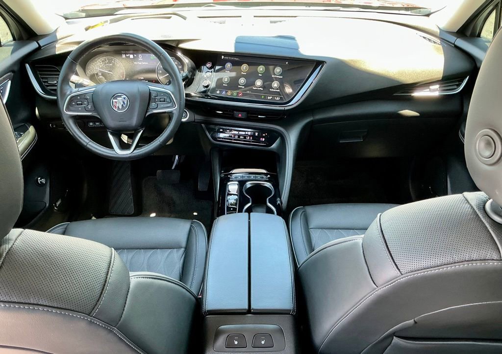 Used 2023 Buick Envision Avenir AWD/4WD image 32