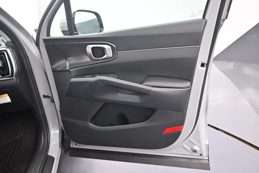 New 2026 Kia Sorento S w/ S Panoramic Sunroof Package FWD image 23