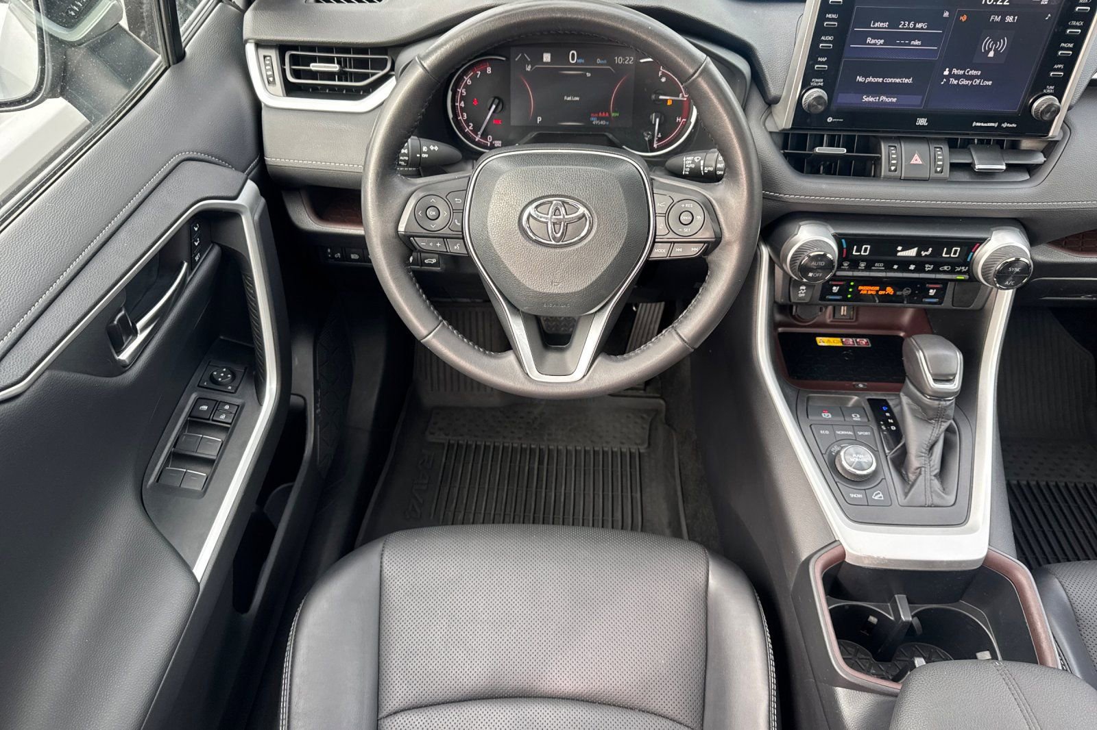 Used 2022 Toyota RAV4 Limited image 17