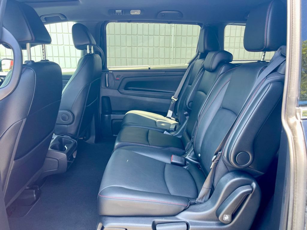 Used 2025 Honda Odyssey Sport-L image 11