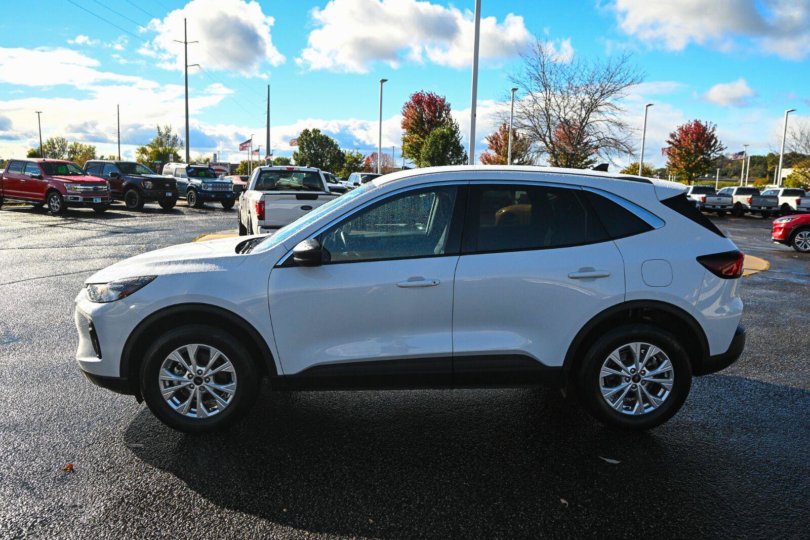 Used 2024 Ford Escape Active w/ Tech Pack #1 AWD/4WD image 8