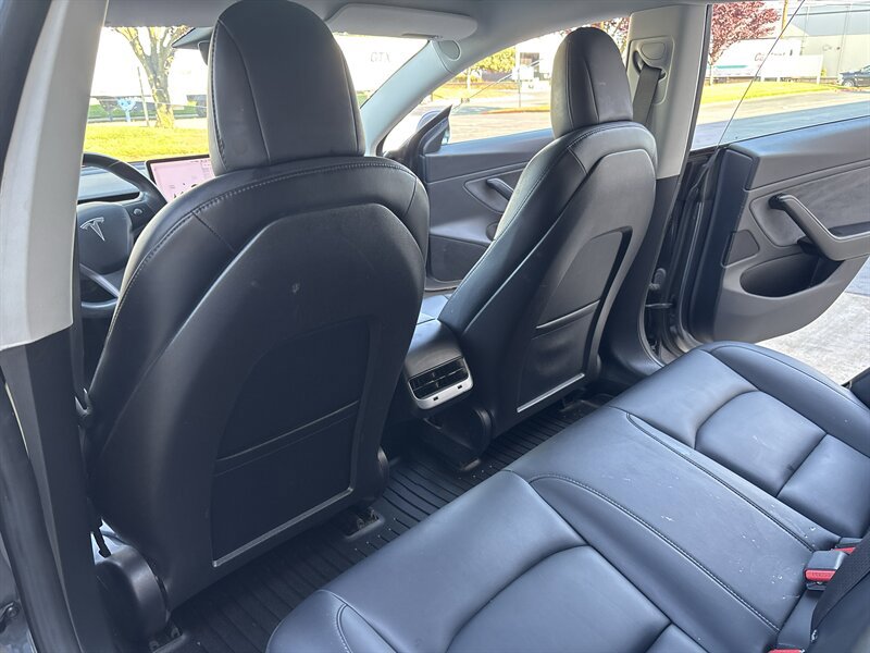 Used 2018 Tesla Model 3 Long Range AWD/4WD image 28