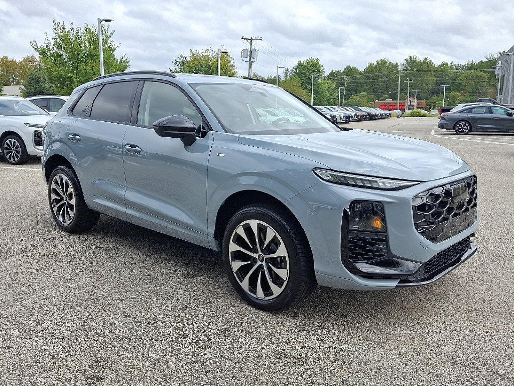 New 2026 Audi Q3 quattro 2.0T AWD/4WD image 2