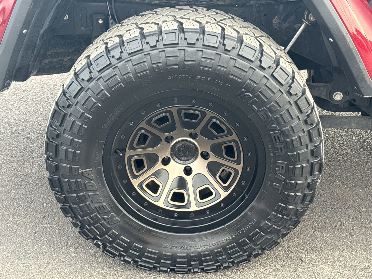 Used 2021 Jeep Gladiator Sport image 10