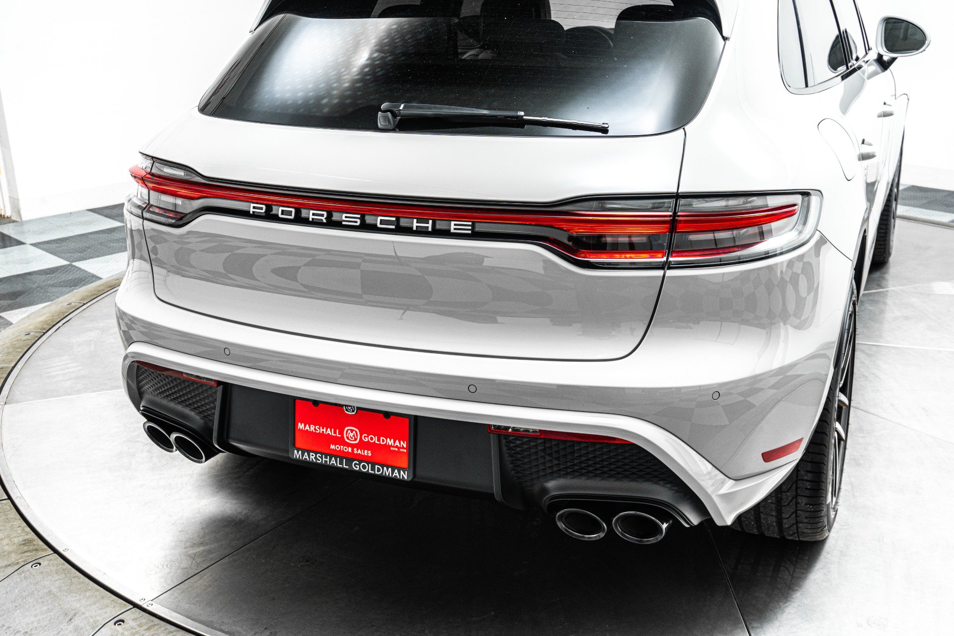 Used 2026 Porsche Macan AWD/4WD image 37
