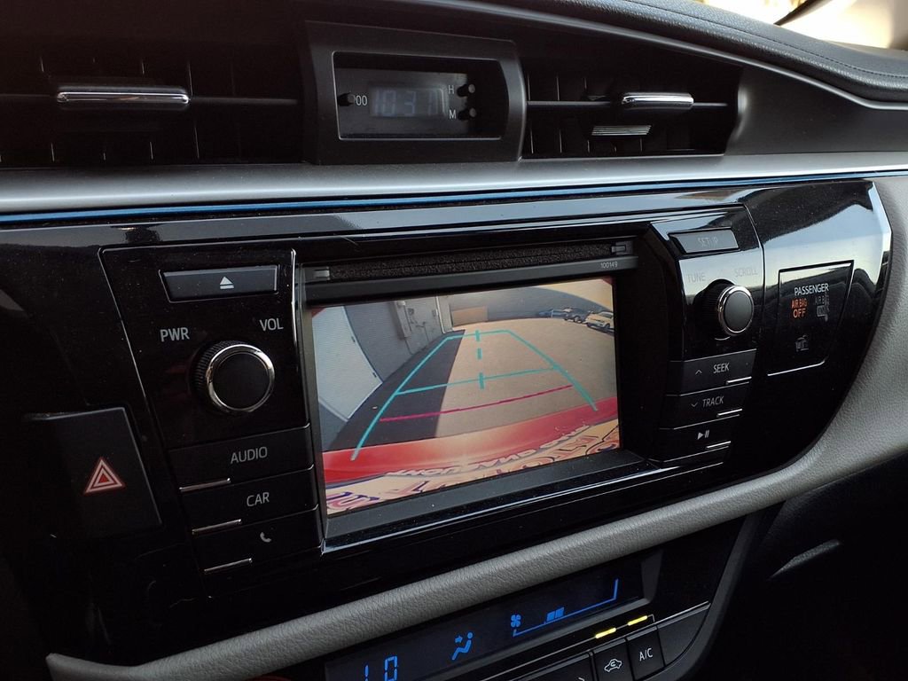 Used 2014 Toyota Corolla LE image 8