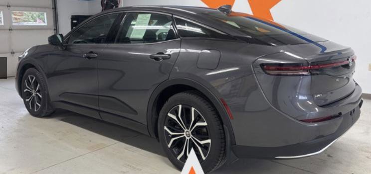 Used 2023 Toyota Crown XLE image 10