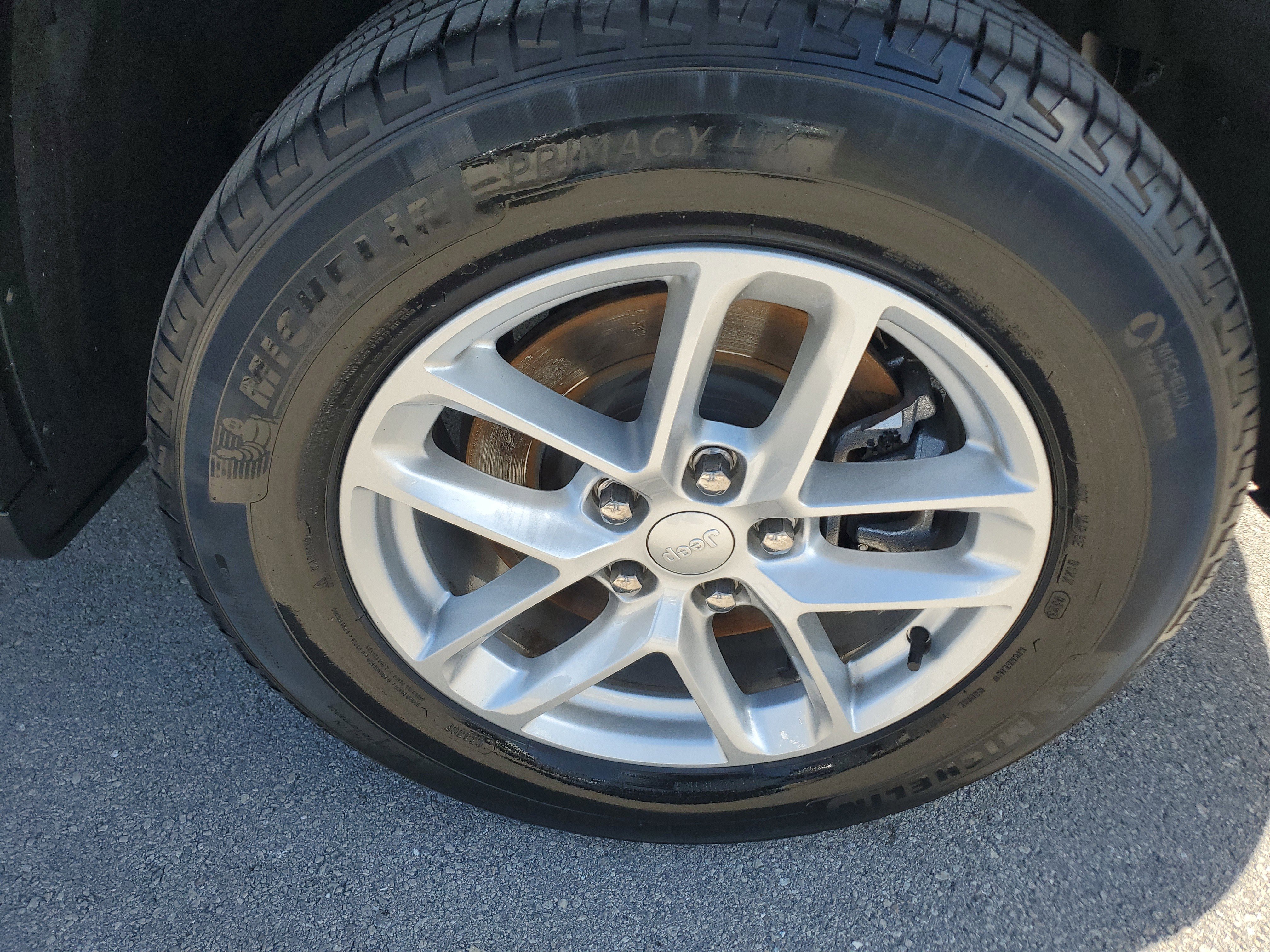 Used 2023 Jeep Grand Cherokee L Laredo image 18