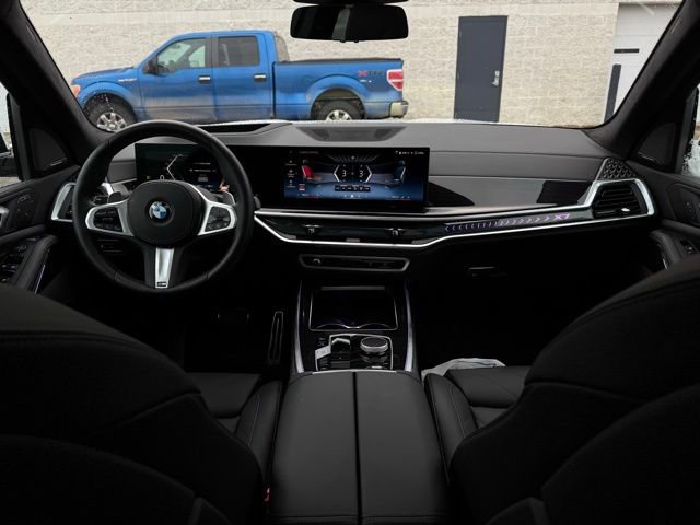 Used 2026 BMW X7 xDrive40i w/ M Sport Package image 29