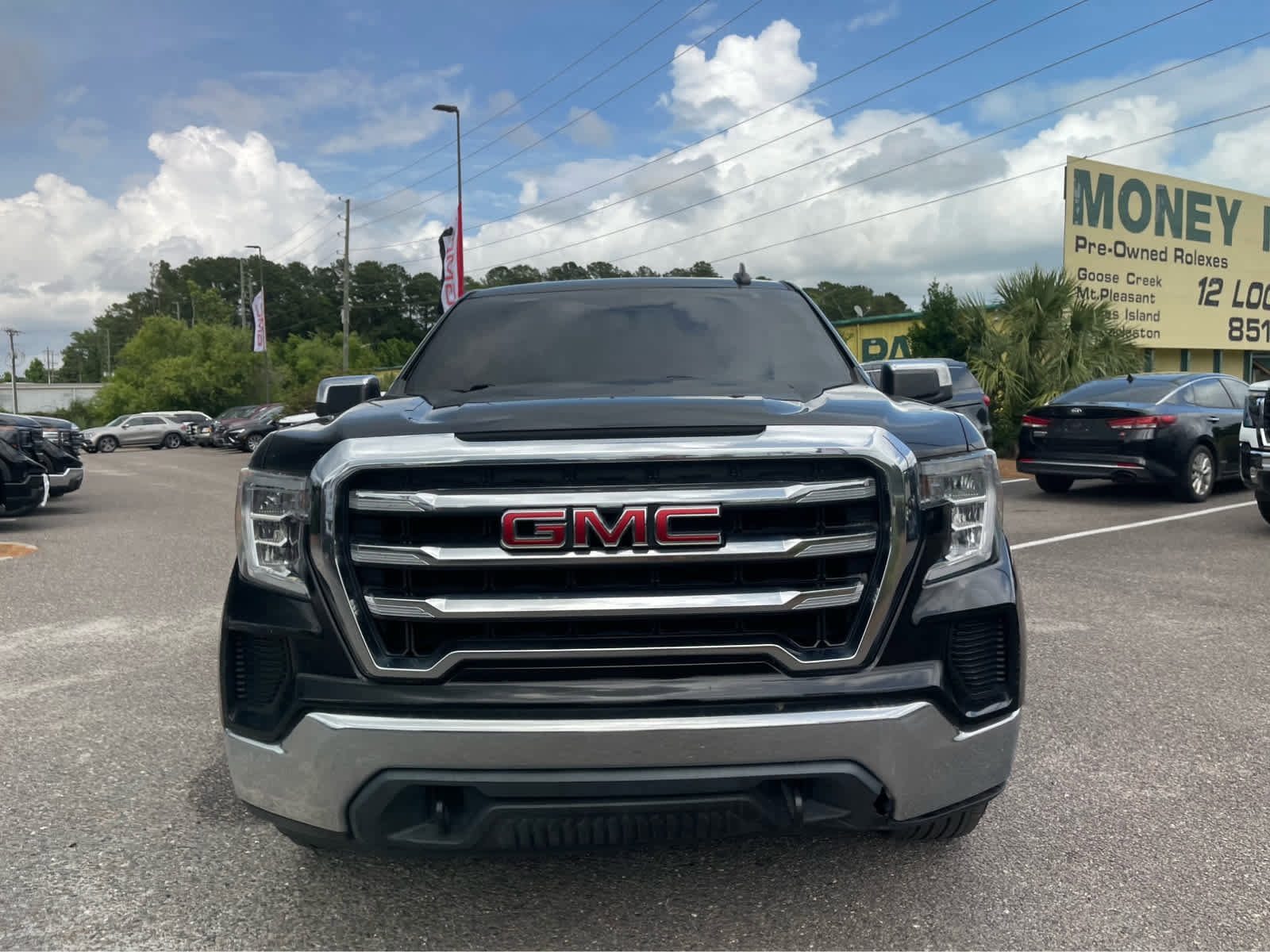 Used 2020 GMC Sierra 1500 SLE w/ SLE Value Package AWD/4WD image 2