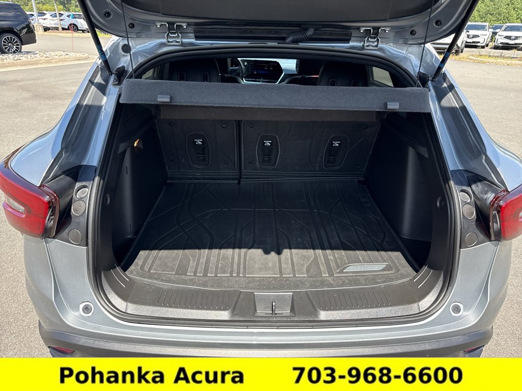 Used 2024 Chevrolet Trax RS w/ Sunroof Package FWD image 22