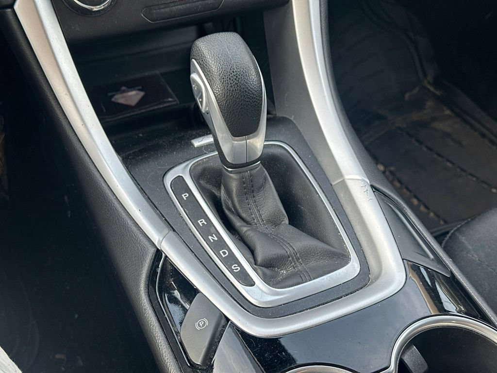 Used 2016 Ford Fusion SE FWD image 26