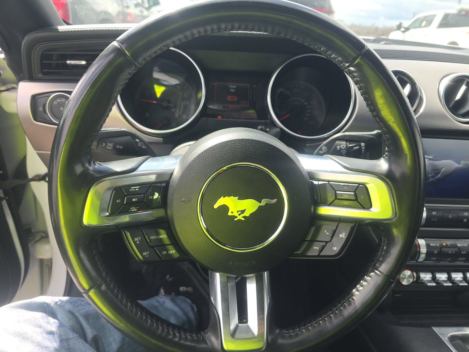 Used 2022 Ford Mustang Premium image 8