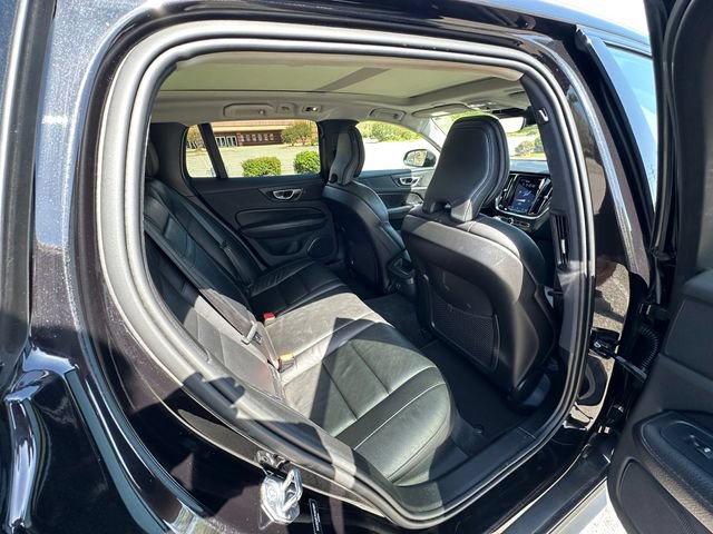 Used 2021 Volvo V60 T5 Cross Country AWD/4WD image 19