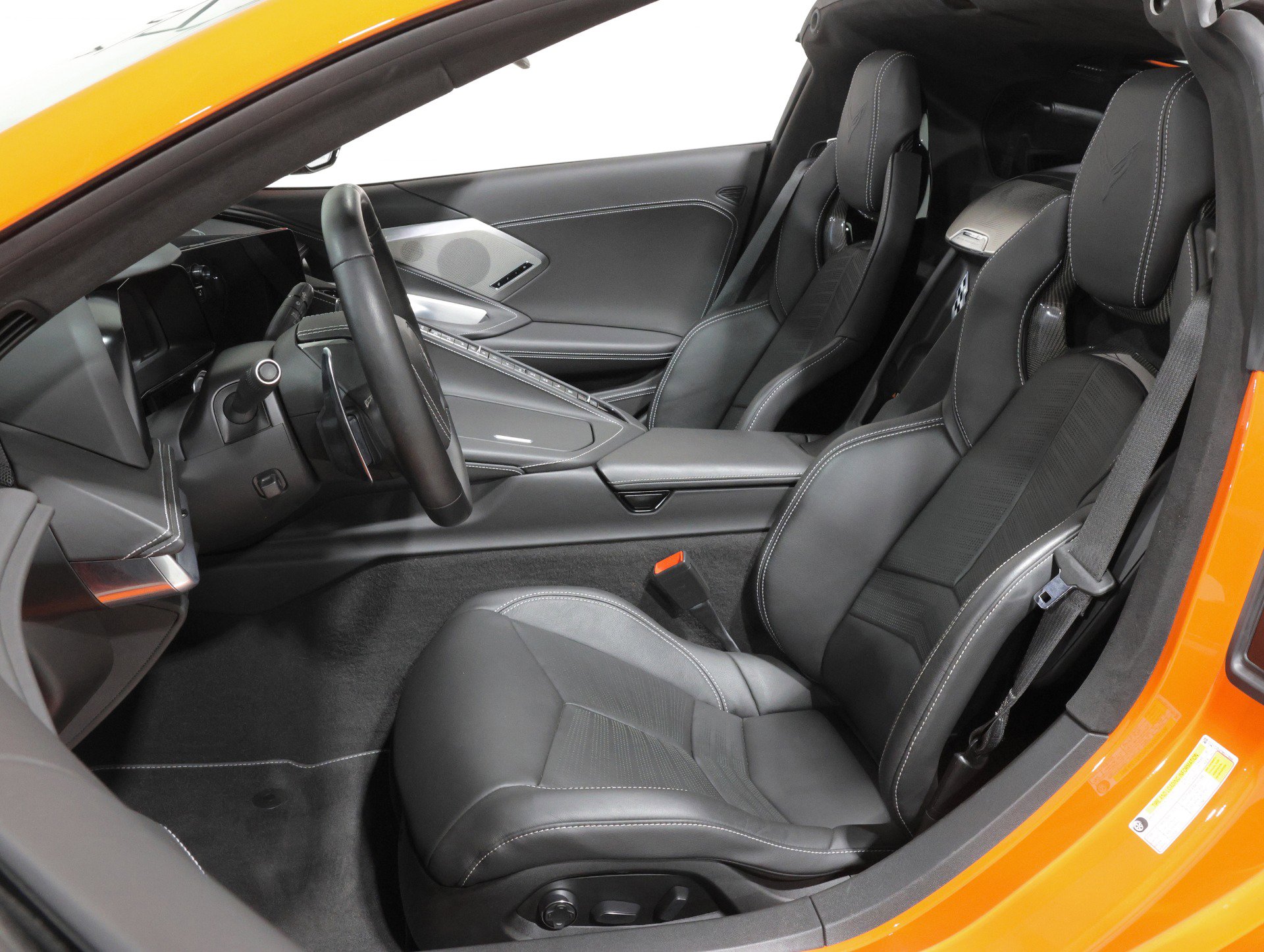 Used 2021 Chevrolet Corvette Stingray Premium Cpe w/ Z51 Performance Package image 2