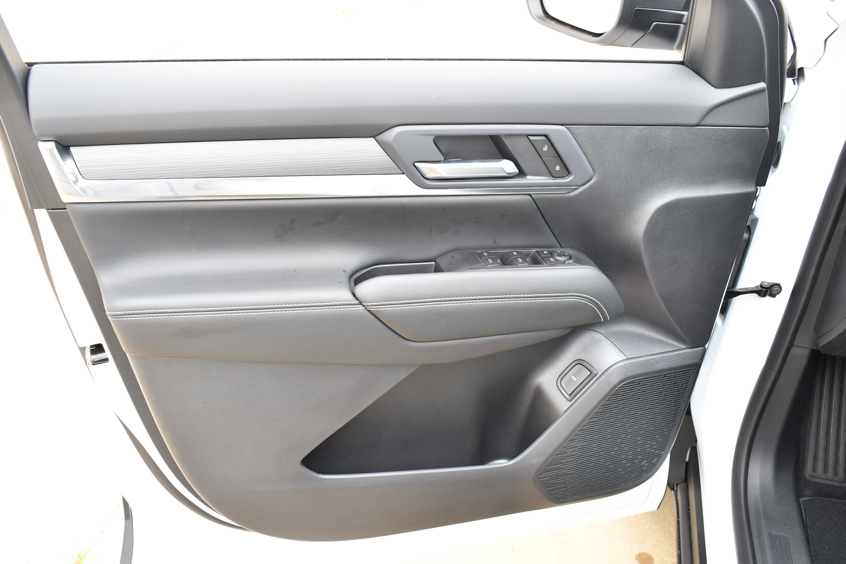 New 2026 GMC Terrain Elevation w/ Elevation Premium Package image 13