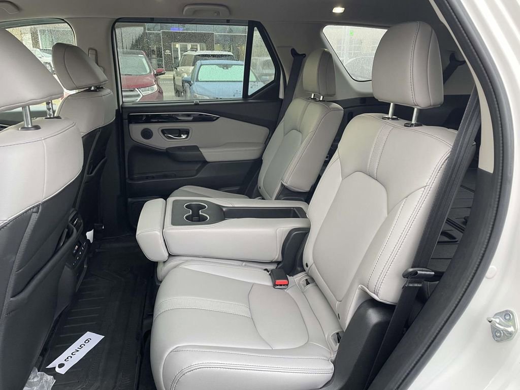 Used 2023 Honda Pilot EX-L image 3