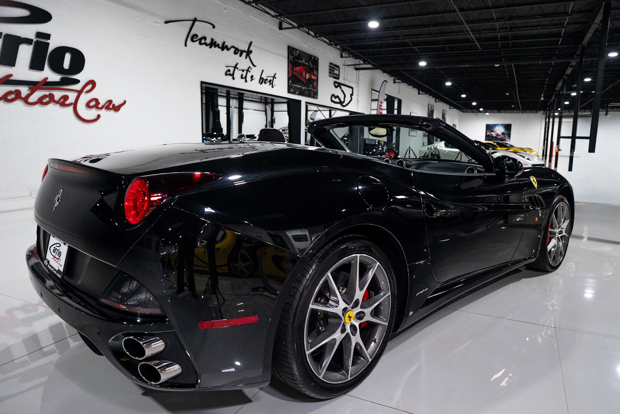 Used 2012 Ferrari California image 7