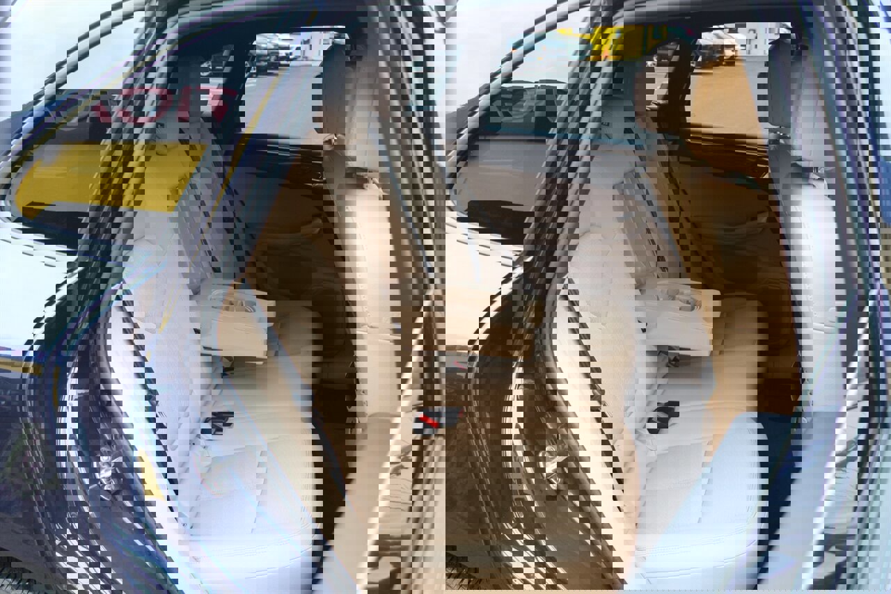 Used 2022 Porsche Macan image 16