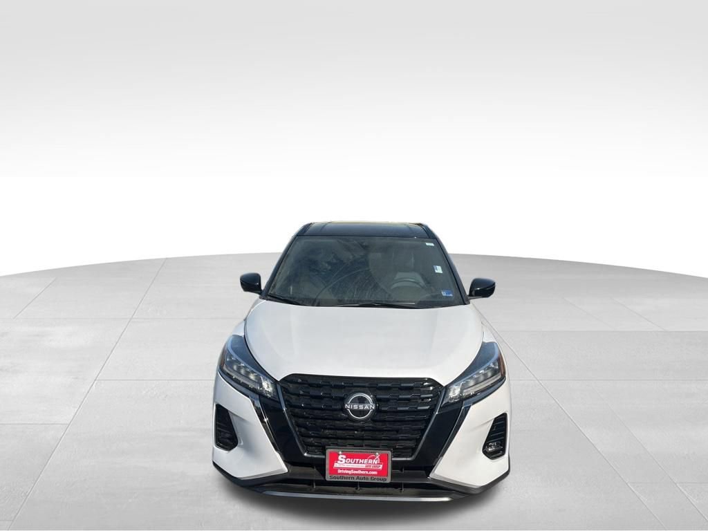 Used 2023 Nissan Kicks SR w/ SR Premium Package image 25