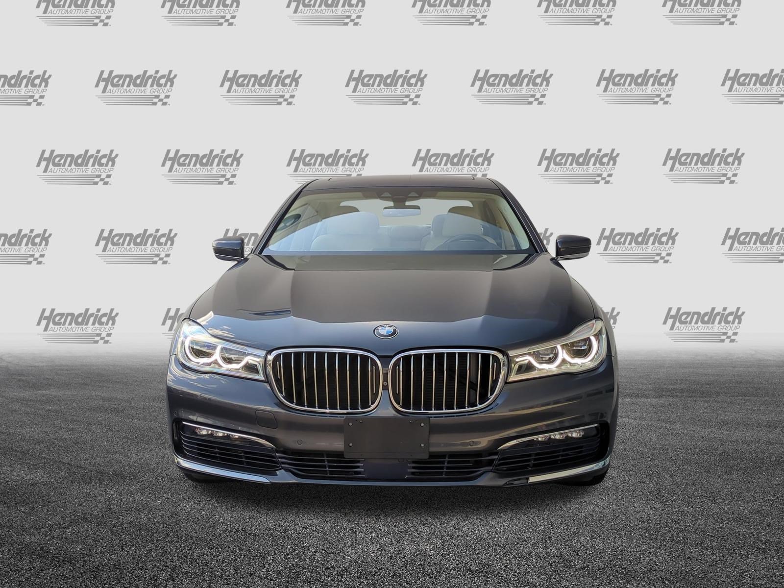 Used 2016 BMW 750i RWD image 3