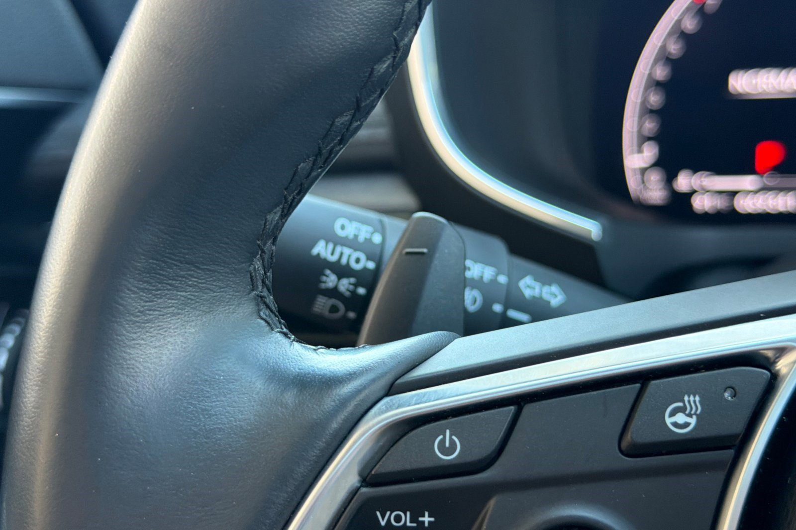 Used 2022 Acura MDX SH-AWD w/ Advance Package image 33