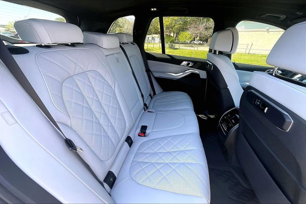 New 2026 BMW X5 xDrive40i AWD/4WD image 24