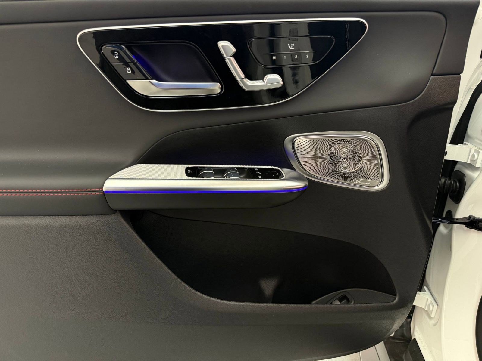 New 2026 Mercedes-Benz GLC 43 AMG 4MATIC image 11