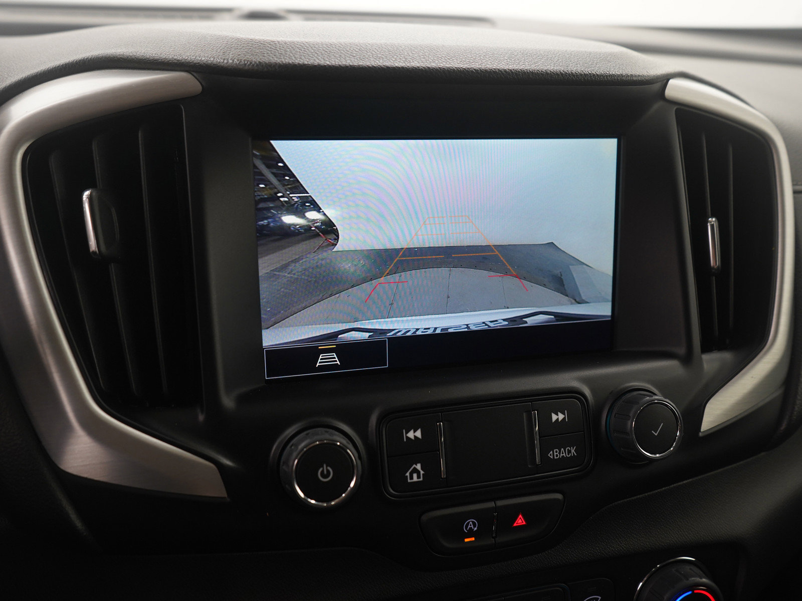 Used 2024 GMC Terrain SLT image 22