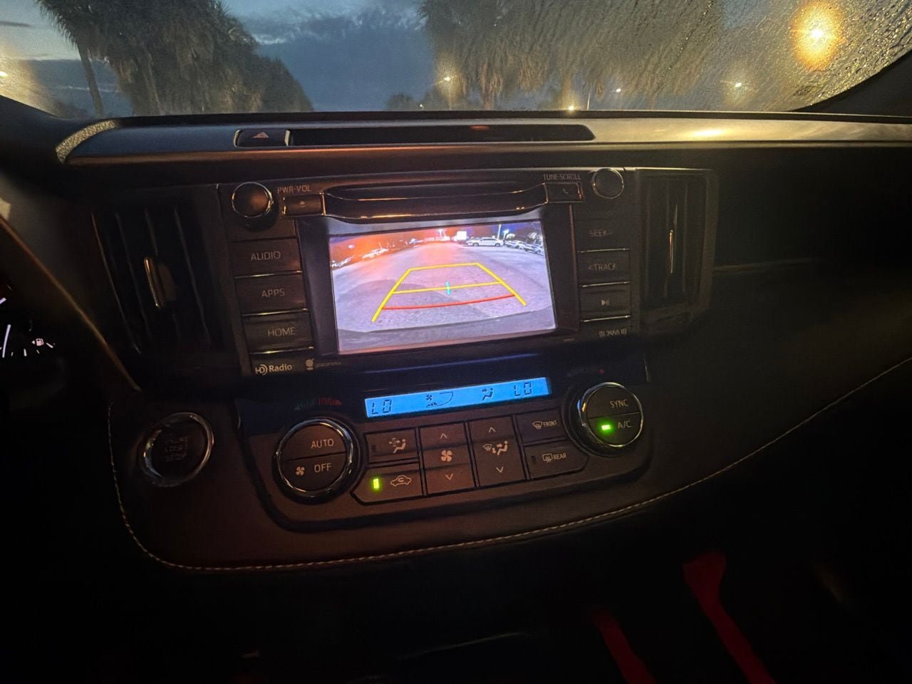 Used 2018 Toyota RAV4 XLE FWD image 10