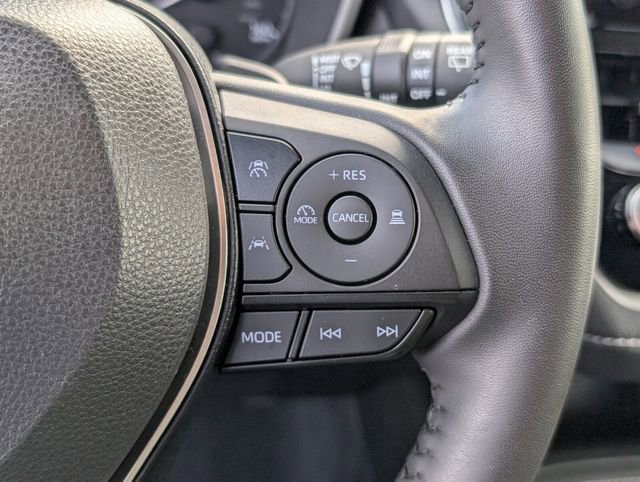 Used 2025 Toyota Corolla SE FWD image 33