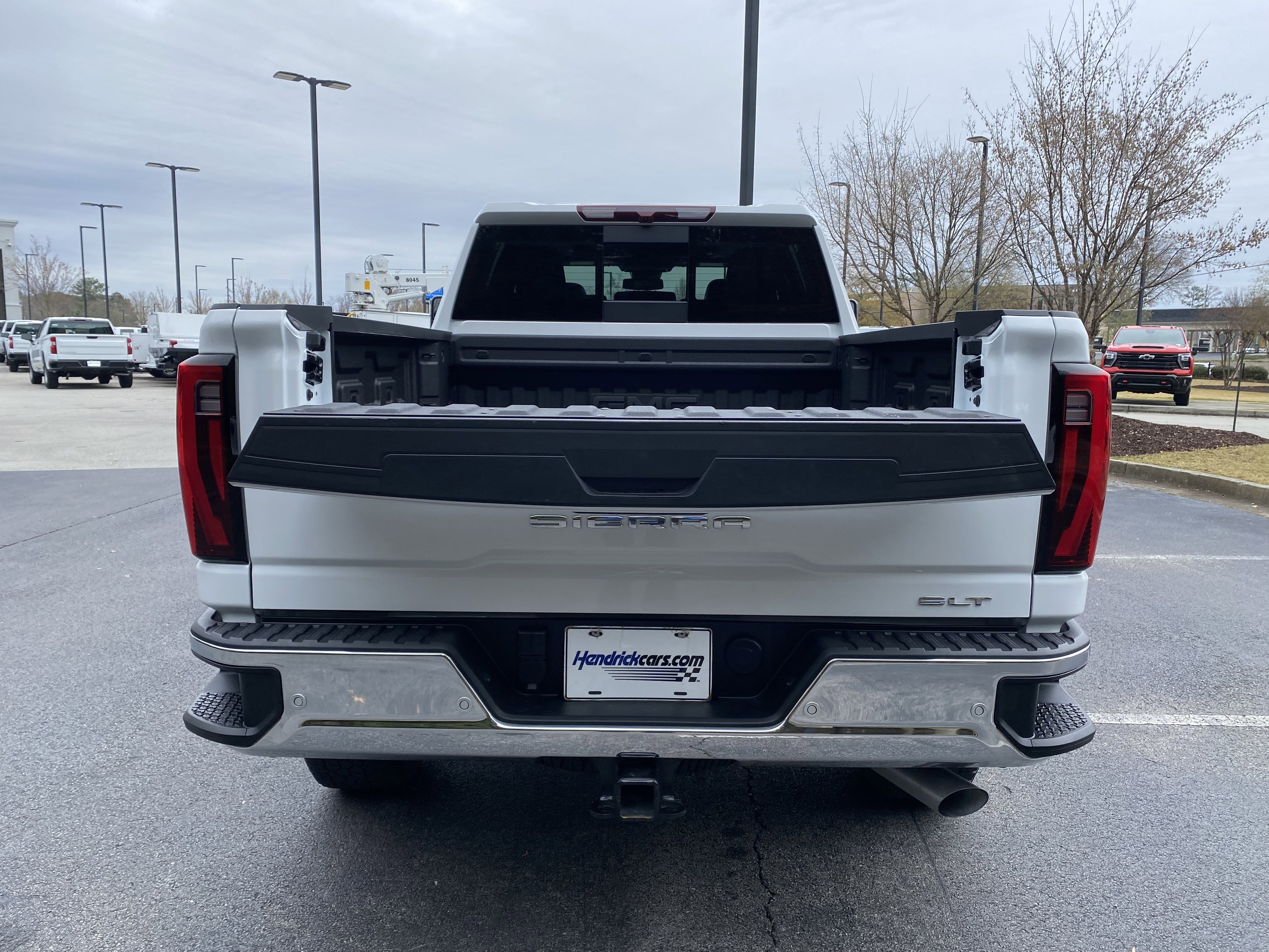 Used 2025 GMC Sierra 2500 SLT image 11