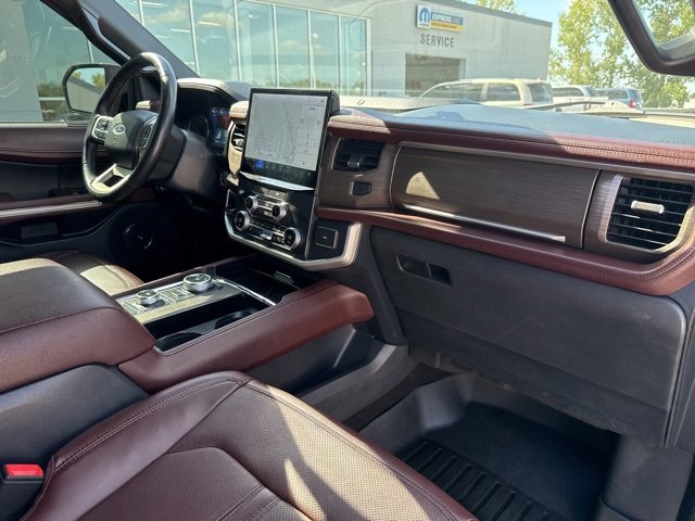 Used 2022 Ford Expedition Limited image 33