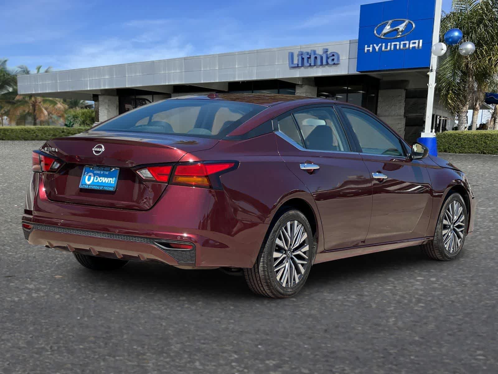 Used 2025 Nissan Altima 2.5 SV FWD video 3