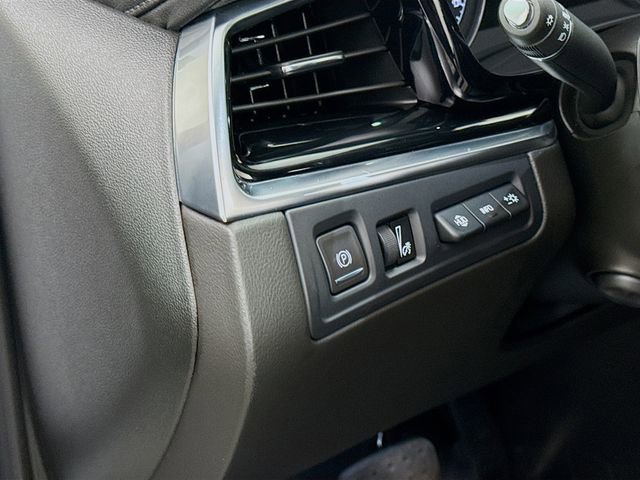 Used 2024 Cadillac XT6 Premium Luxury w/ Technology Package image 12