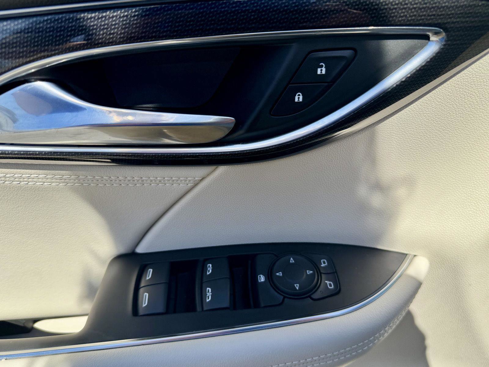 Certified 2023 Buick Envision Preferred AWD/4WD image 19