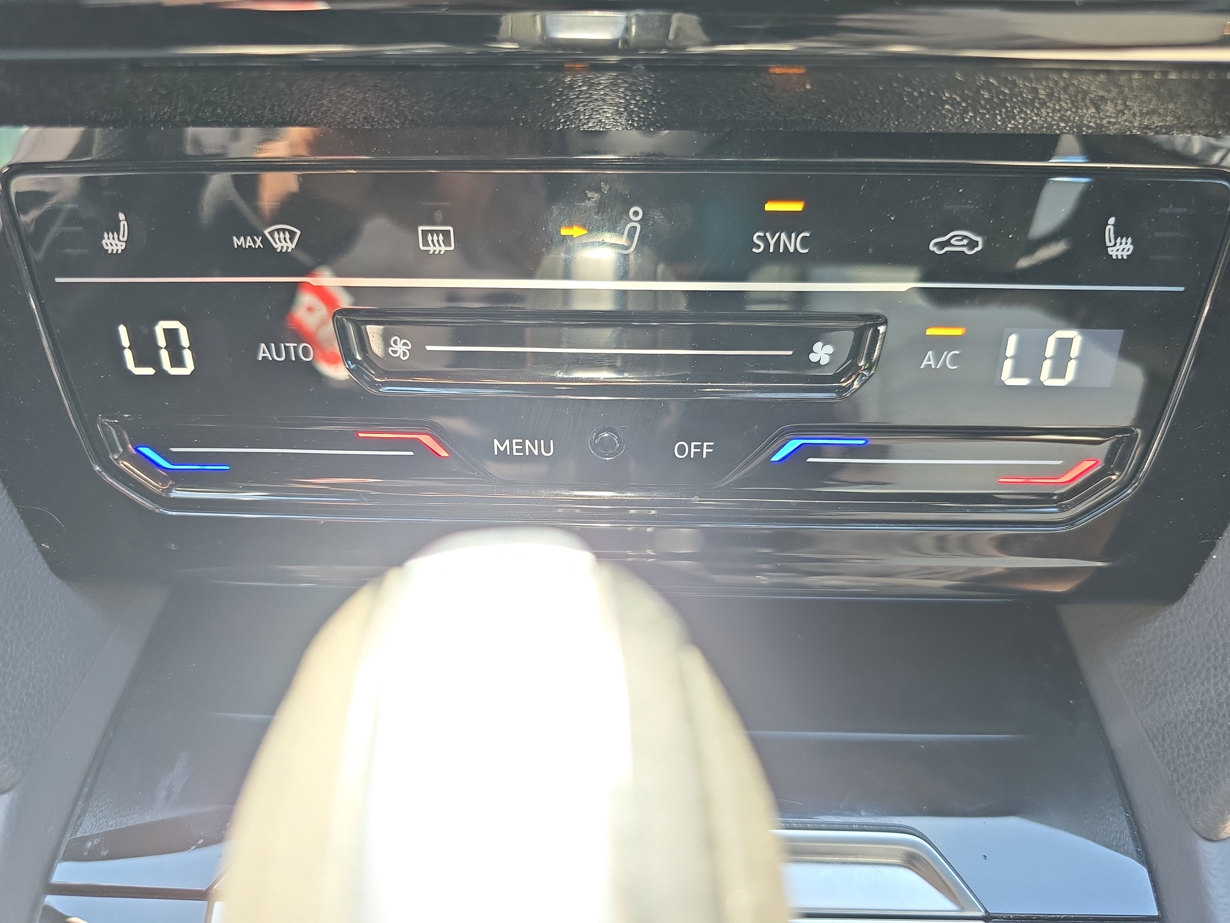 Used 2023 Volkswagen Arteon SEL Premium AWD/4WD image 19