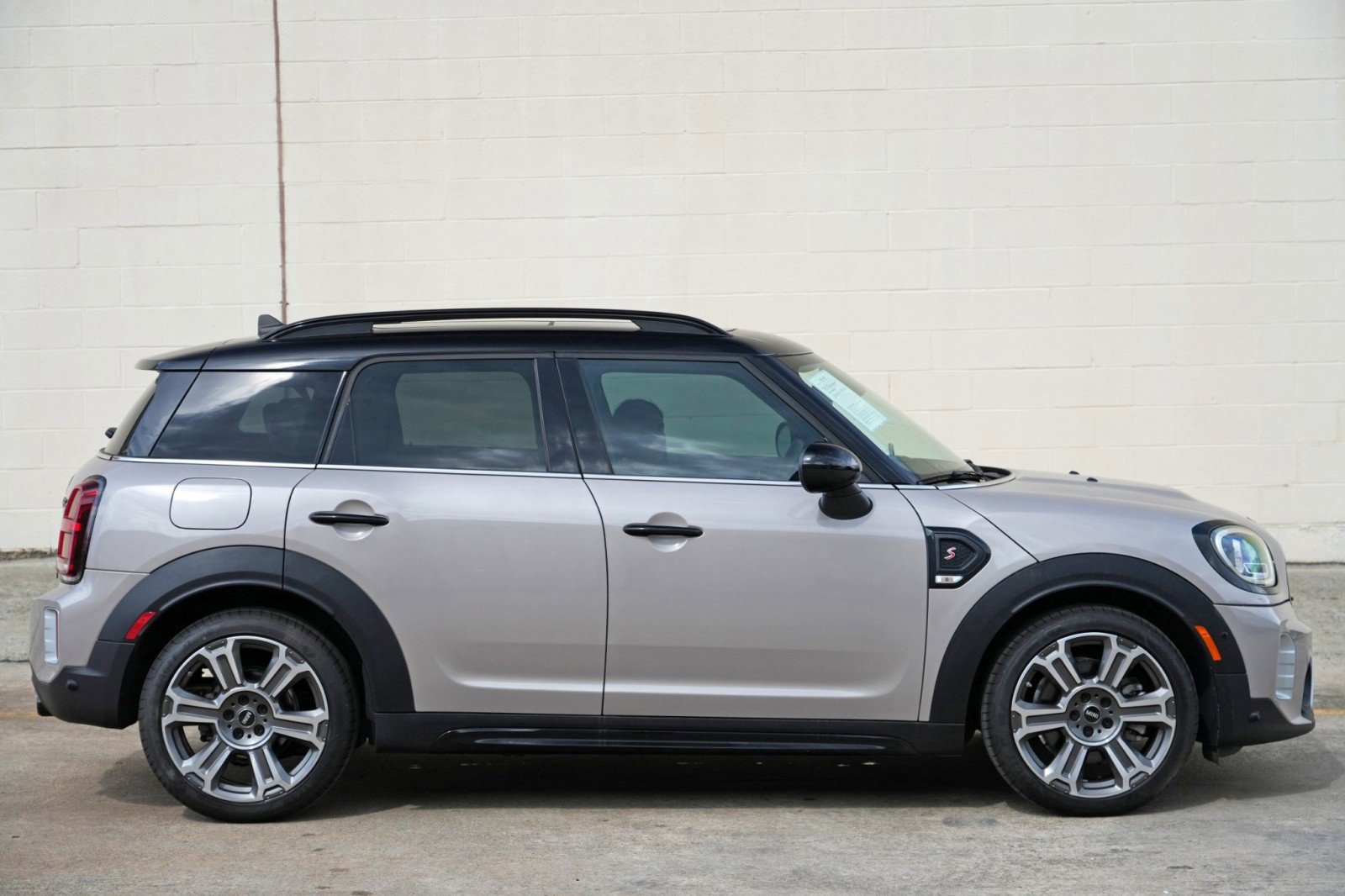 Used 2022 MINI Cooper Countryman S w/ Convenience Package FWD image 53