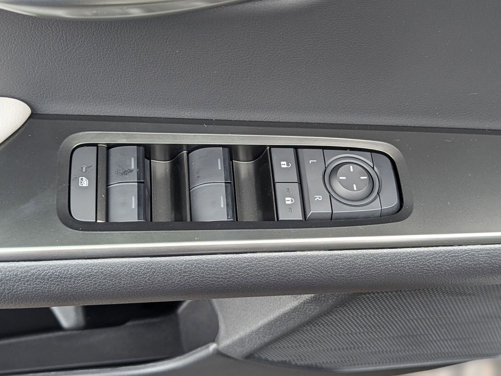 New 2025 Lexus UX 300h AWD image 22