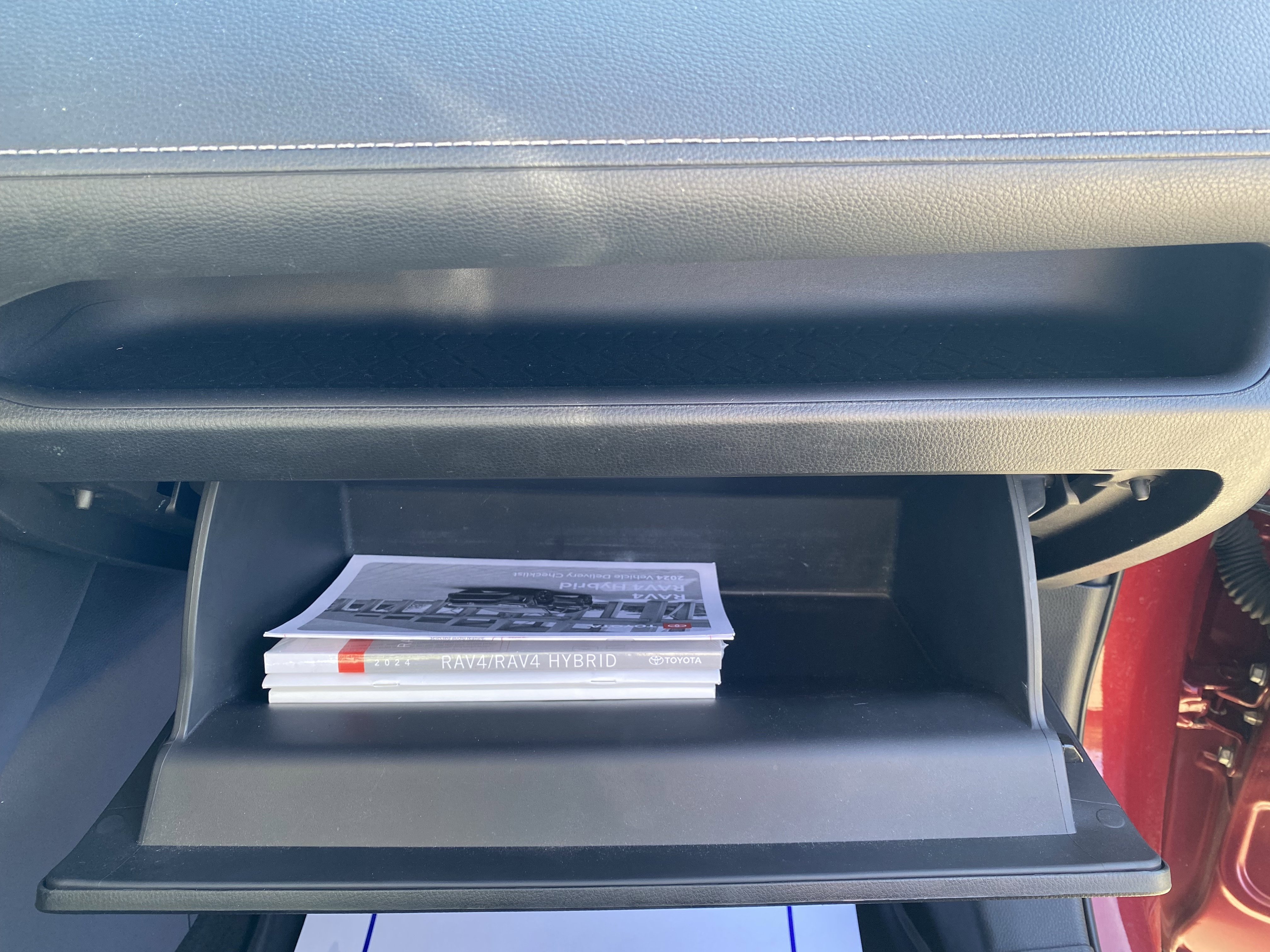 Used 2024 Toyota RAV4 LE image 18