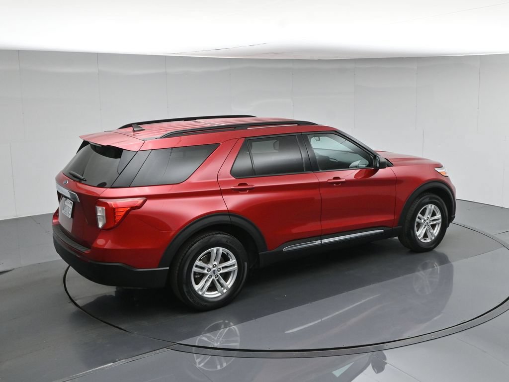 Certified 2023 Ford Explorer XLT RWD image 44