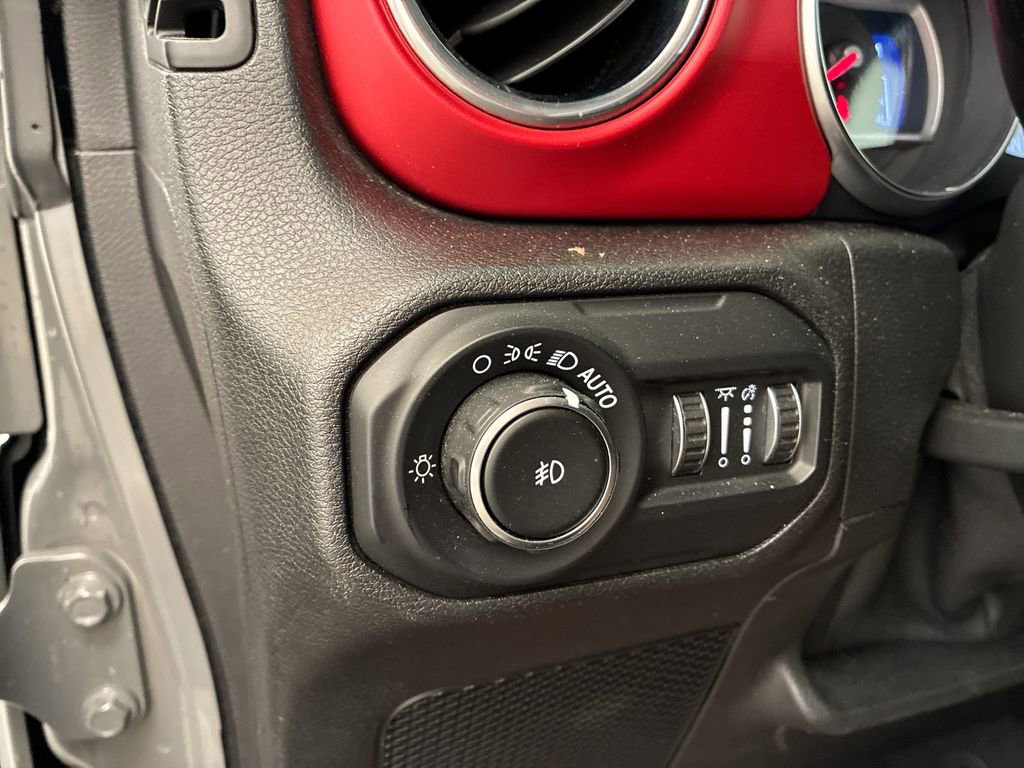Used 2021 Jeep Wrangler Unlimited Rubicon AWD/4WD image 27