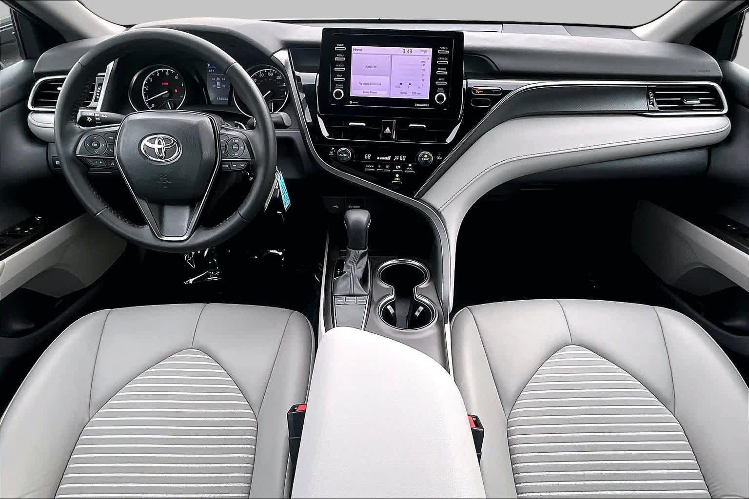 Used 2023 Toyota Camry SE FWD image 16