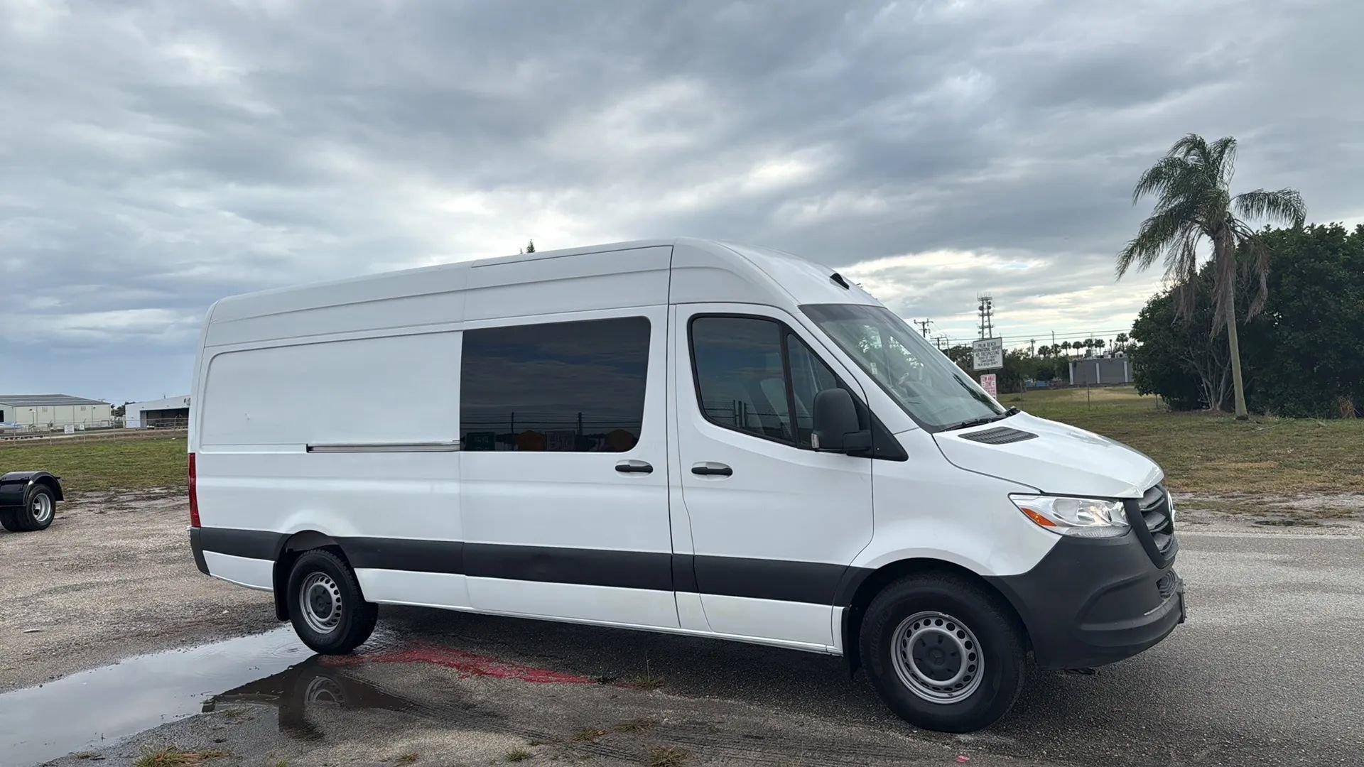 Used 2022 Mercedes-Benz Sprinter 2500 image 4