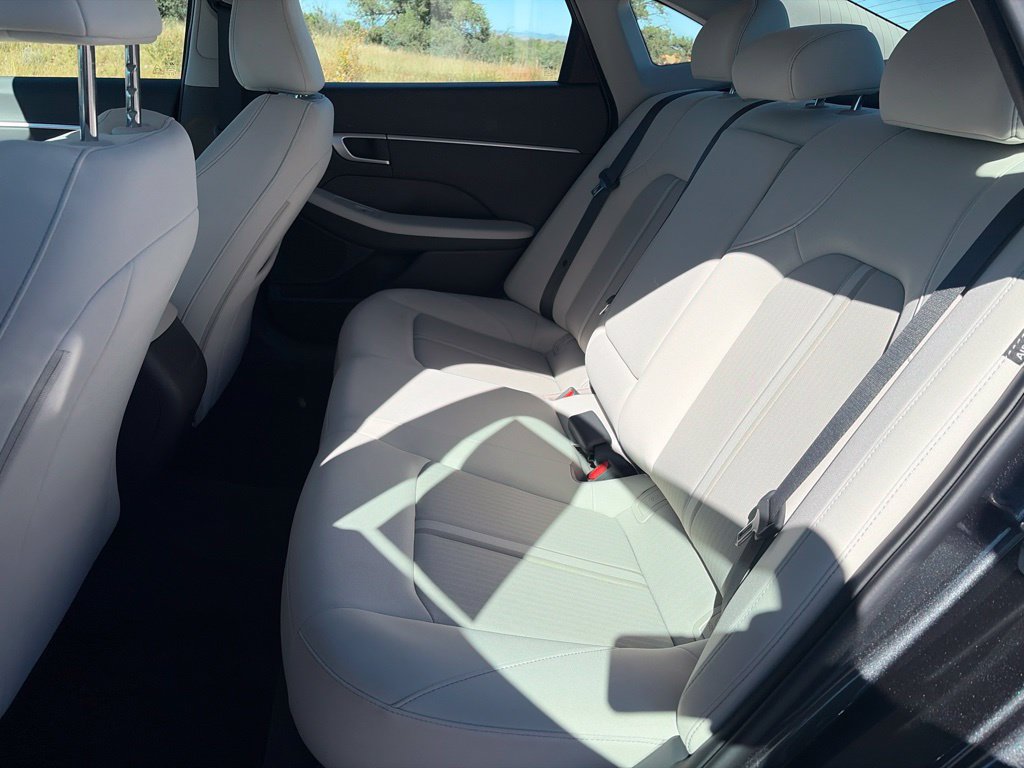 Certified 2025 Hyundai Sonata SEL FWD image 12