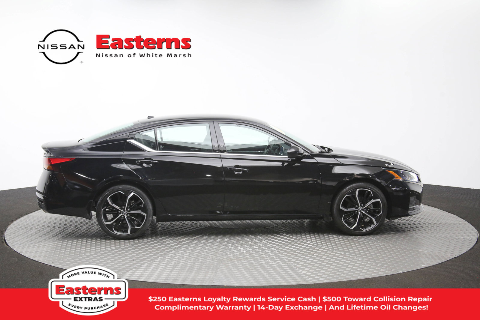 Used 2023 Nissan Altima 2.5 SR FWD image 43
