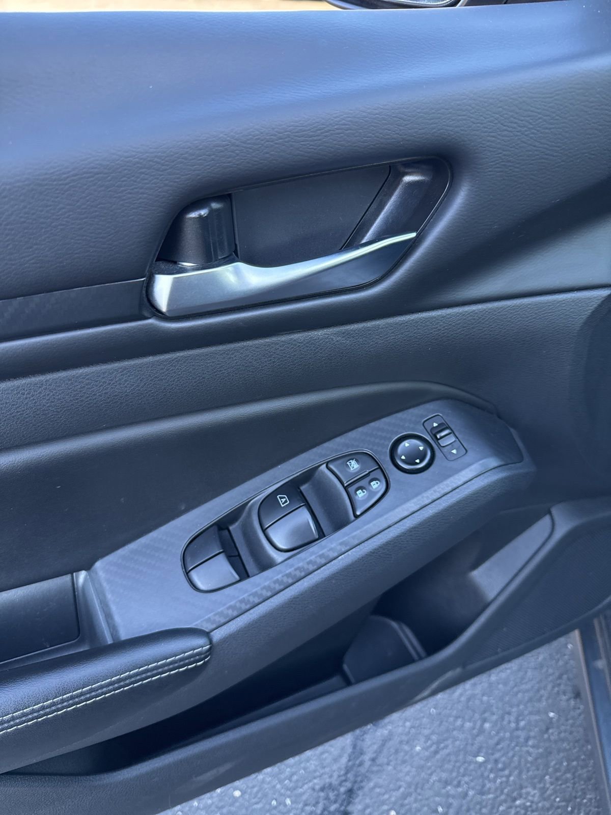 Used 2024 Nissan Altima 2.5 SV image 15