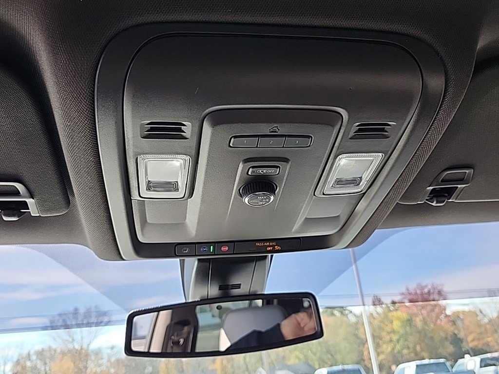 Used 2022 GMC Yukon SLT image 35