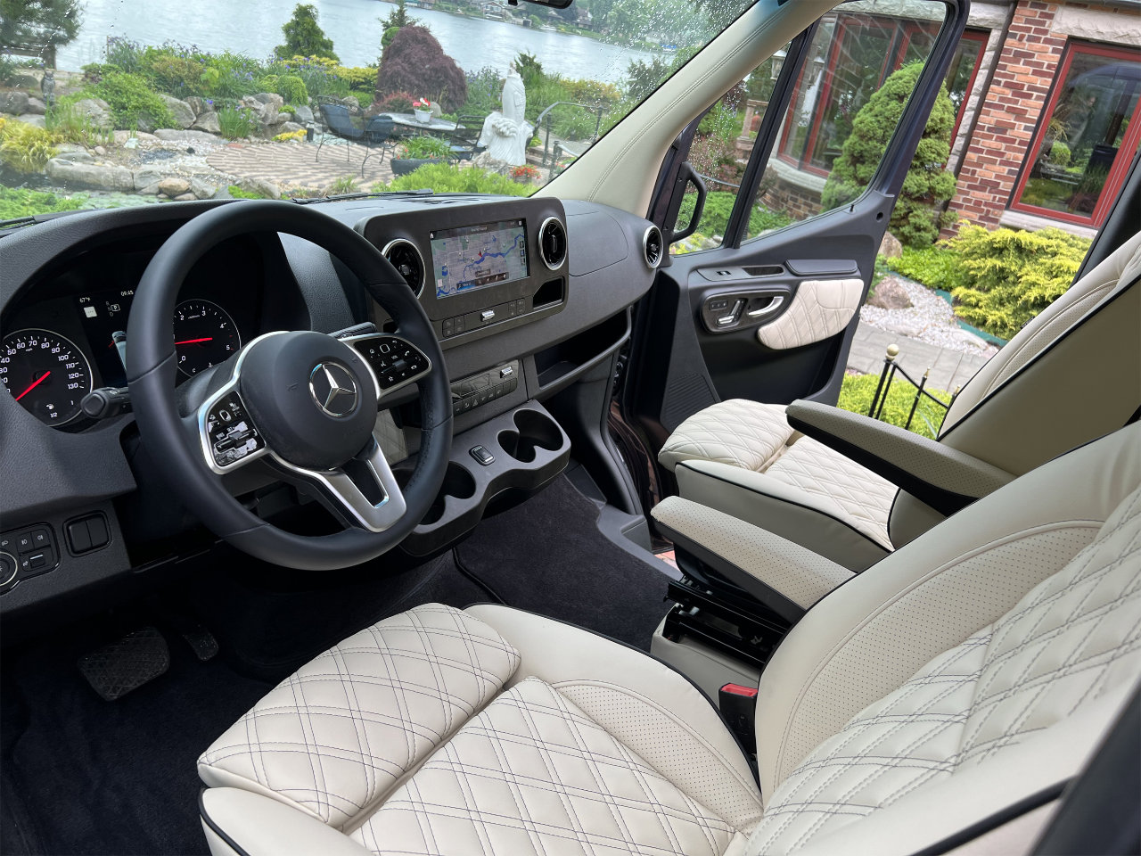 Used 2021 Mercedes-Benz Sprinter 3500 image 26