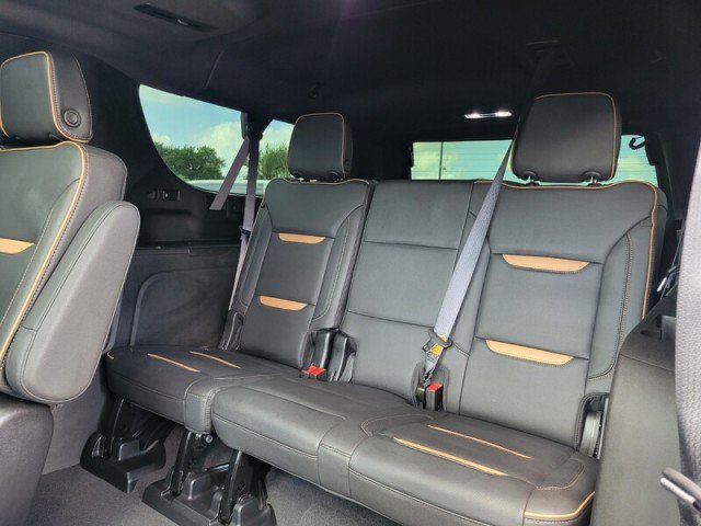 Used 2023 GMC Yukon XL AT4 w/ AT4 Premium Package AWD/4WD image 29